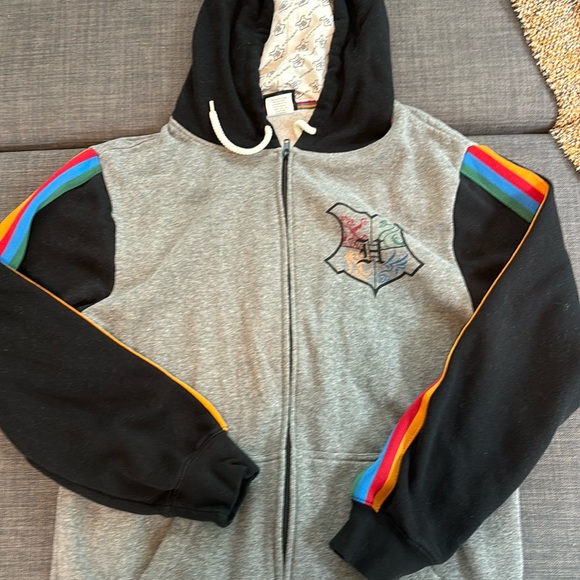 Women’s small Harry Potter hoodie purchased at Universal Studios - Picture 1 of 4